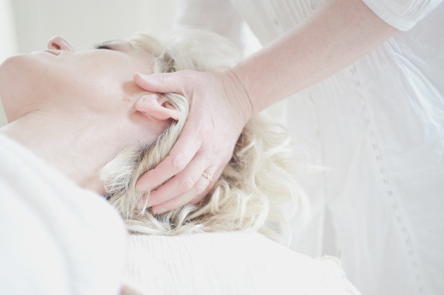 manual osteopathy for cervical spine pain